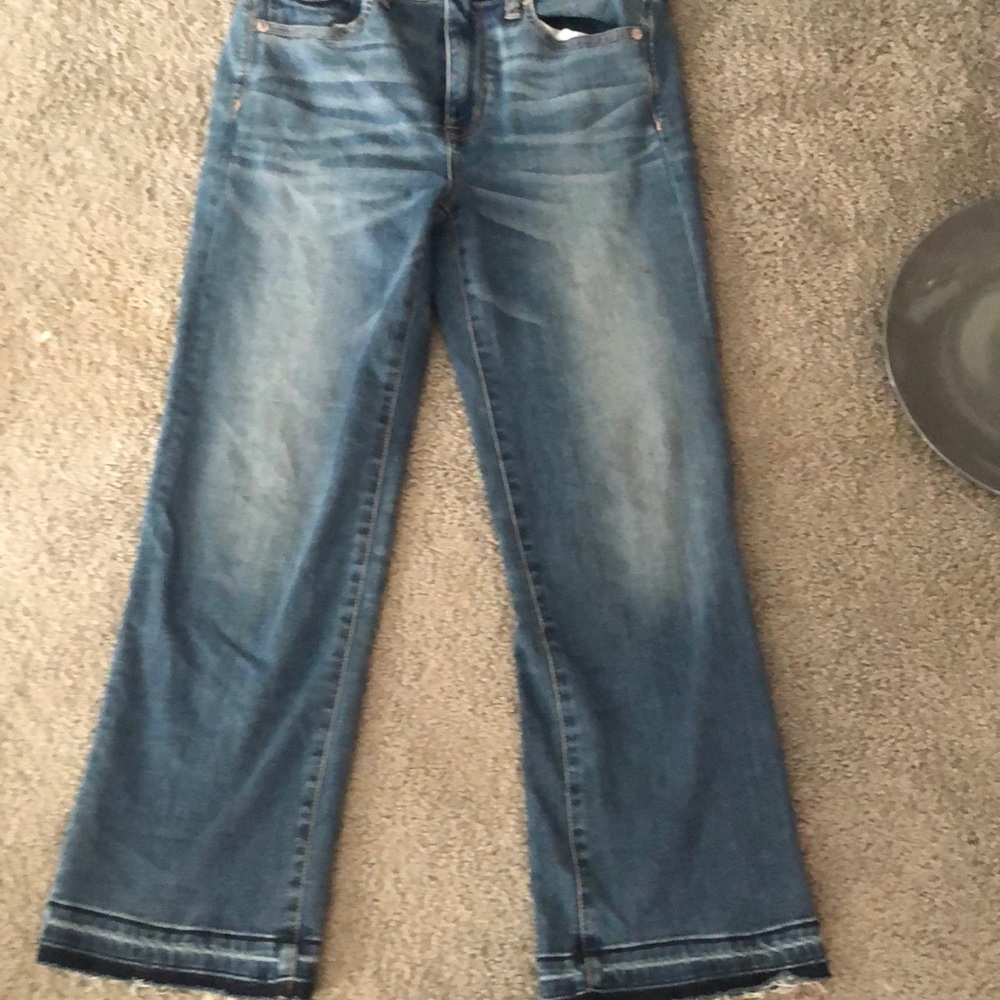American Eagle Sz 8 high rise kick crop jeans